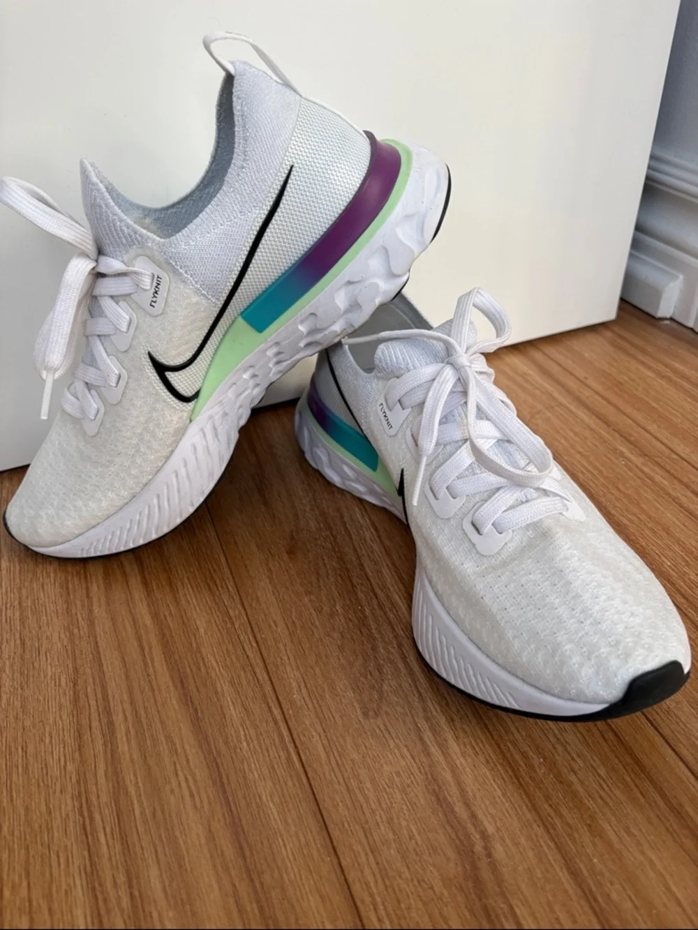 Nike White Running Shoes (Nike Flyknit Infinity React) - Picture 1 of 4